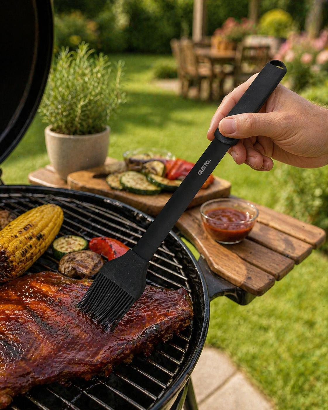 Pensulă silicon BBQ GUSTO rezistentă la temperaturi înalte – pensulă pentru grătar, marinare și gătit