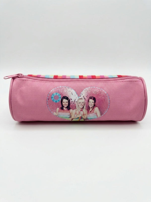 Penar scolar cilindric Studio 100 K3, model carouri multicolore si logo brodat, roz