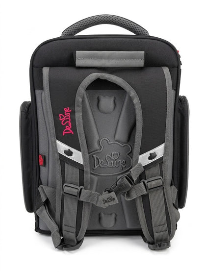 Ghiozdan scolar ergonomic DeLune pentru baieti, model masina de curse sport 3D si steag de raliu, spate anatomic termoformat, elemente reflectorizante, negru/roșu/gri