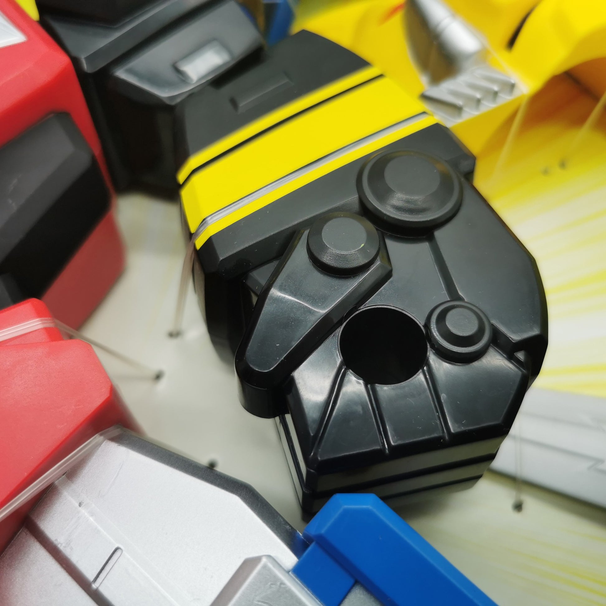 Figurină de Acțiune Power Rangers – Dino Megazord Mighty Morphin, 32 cm, cu Sabie și 2 Capete Interșanjabile- 807875