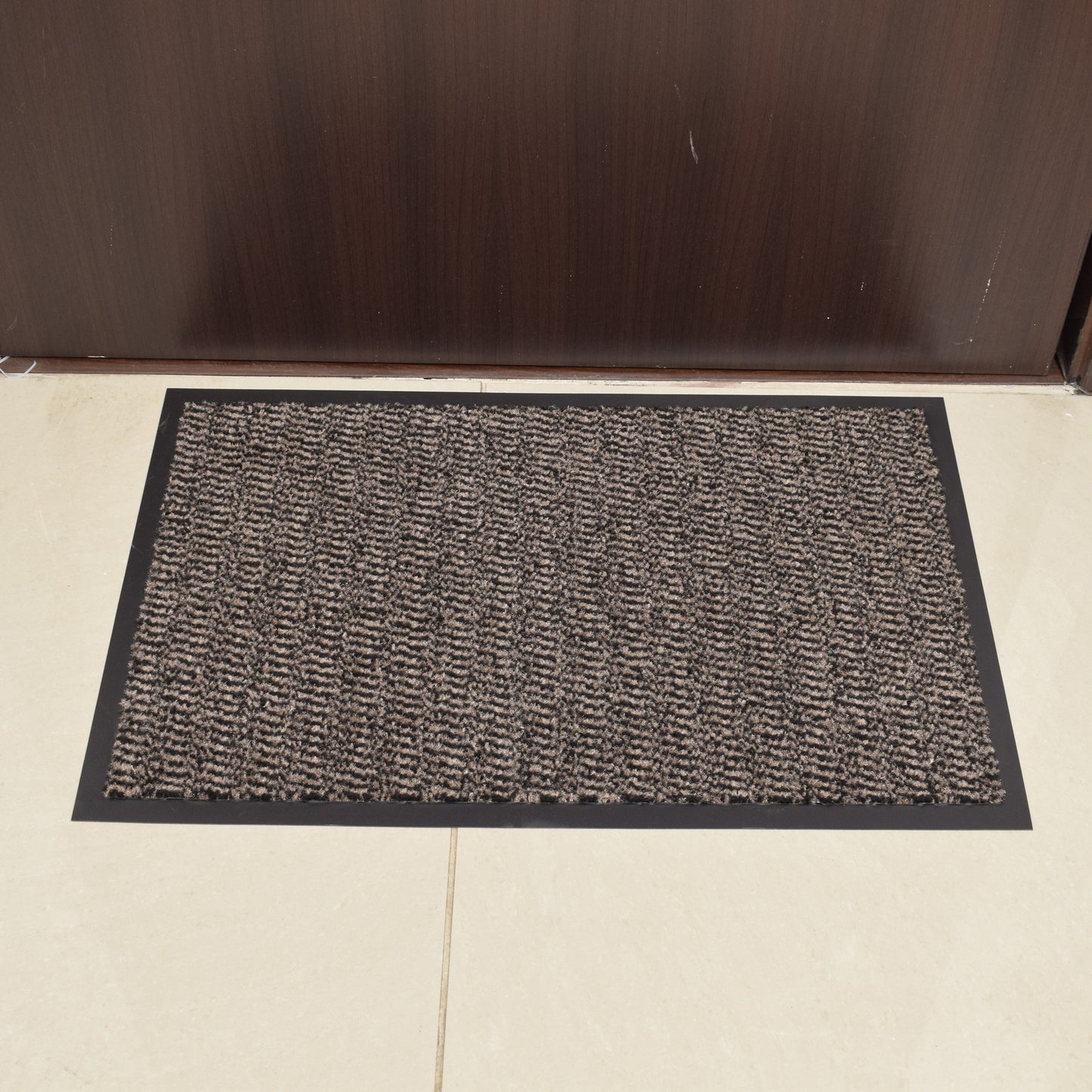 Covoras pentru usa cu margini de cauciuc, maro, 58 x 78 cm, 8374Br