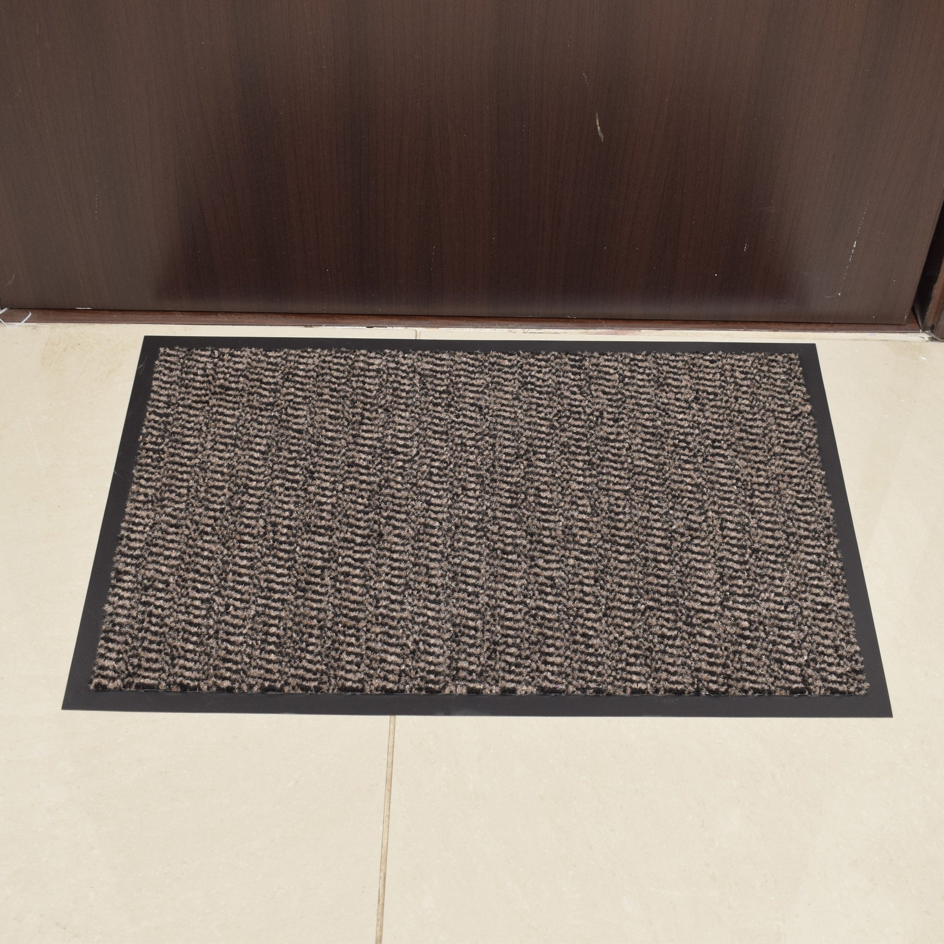 Covoras pentru usa cu margini de cauciuc, maro, 58 x 78 cm, 8374Br