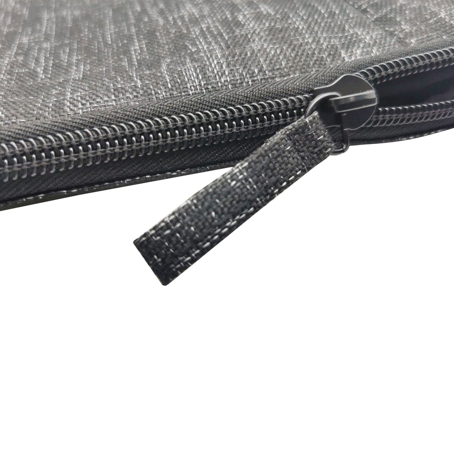 Geantă Laptop Eco Re-Generation (37x26x2.5 cm) - Protecție Sustenabilă din Materiale Reciclate, 86228